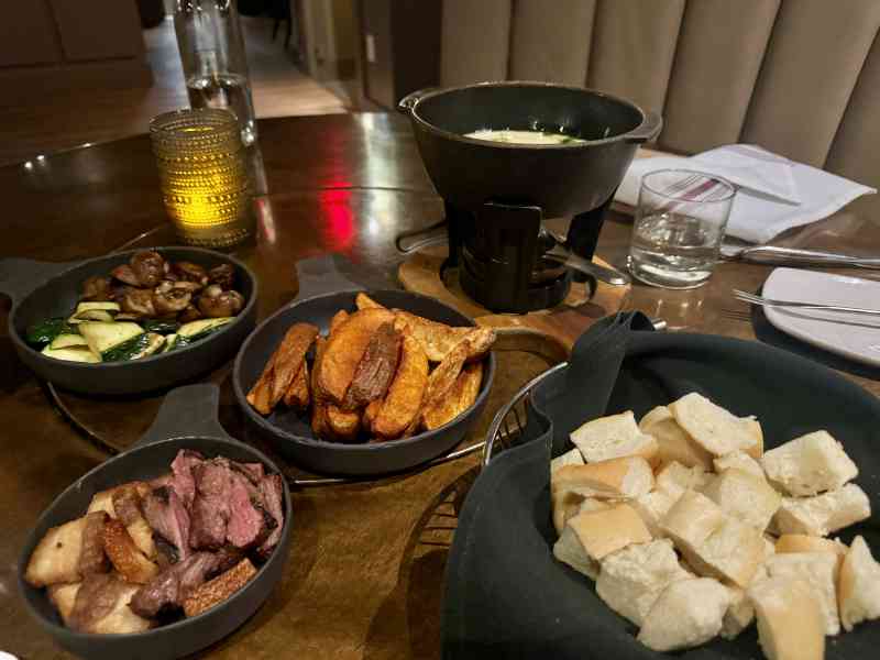 Teatro, Ska Thermal & Living Room