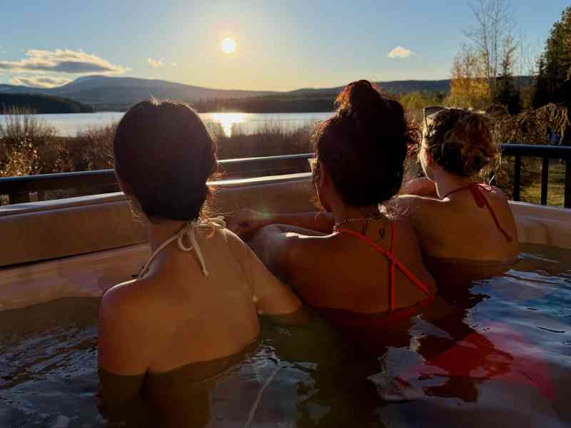 McCulloch Lake Resort