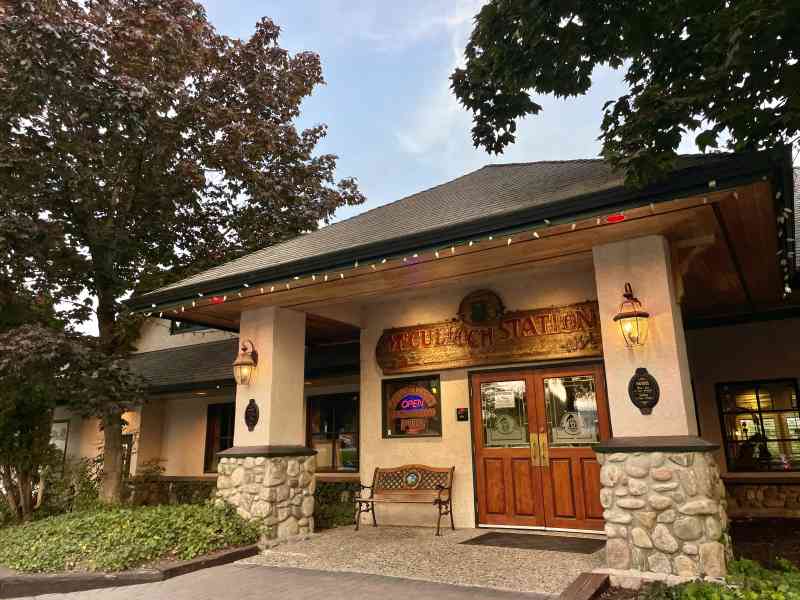 McCulloch Station Pub