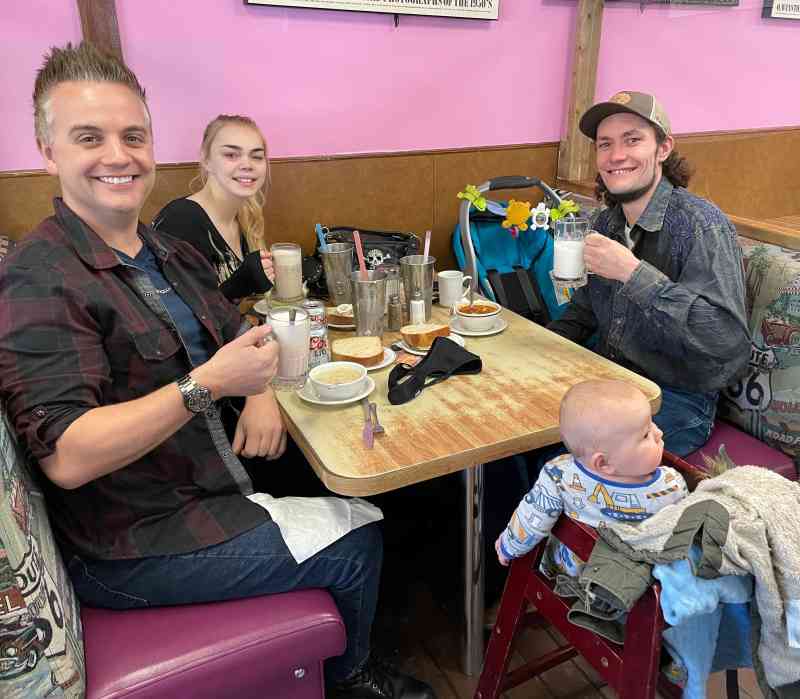 Home Dinner & Blackfoot Diner