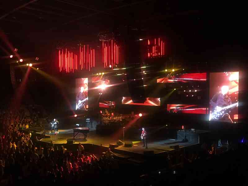 Hedley & Carly Rae Jepsen and Francesco Yates