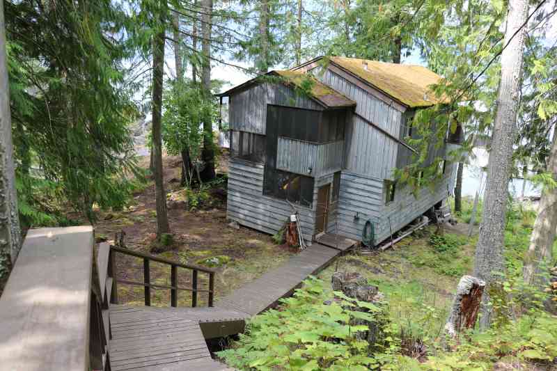 Kootenay Cabin Escape