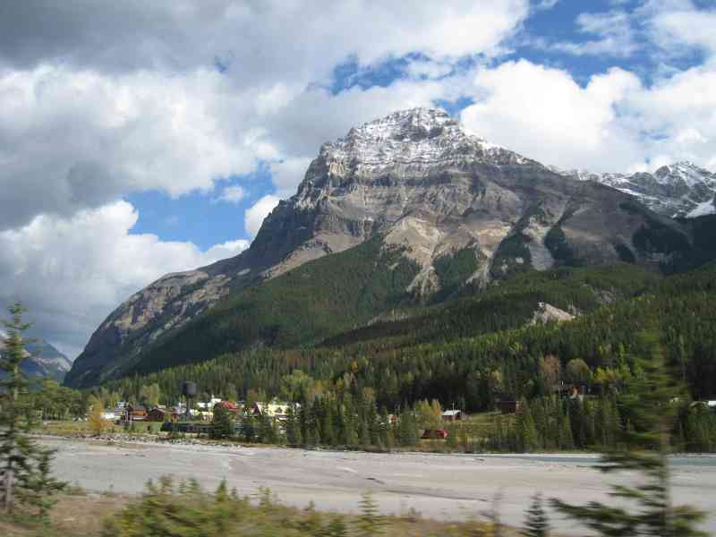 Lake Louise & Drive to Calgary