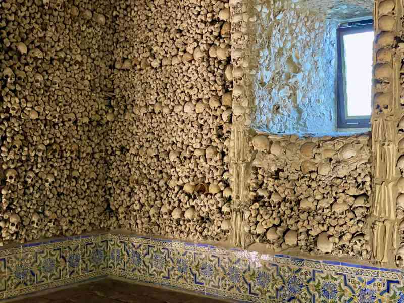 Chapel of Bones (Évora)