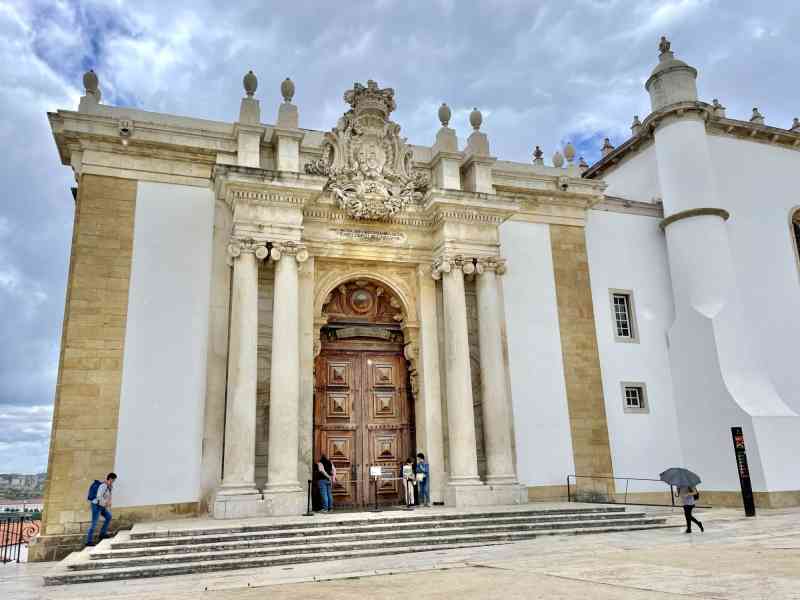 Joanina Library