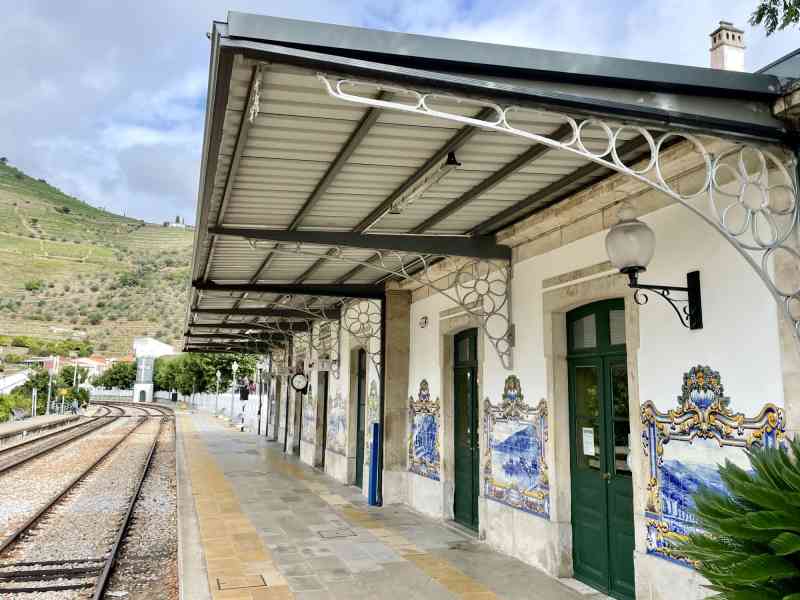 Pinhão Train Station